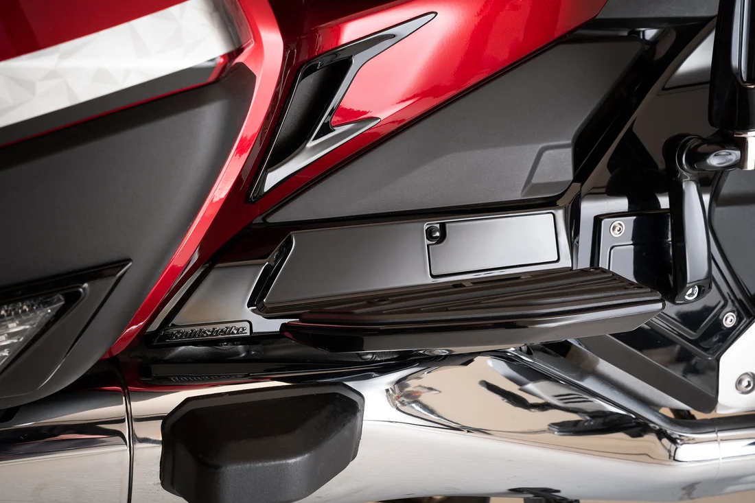 Passenger Floorboard Mount Covers / '18-UP